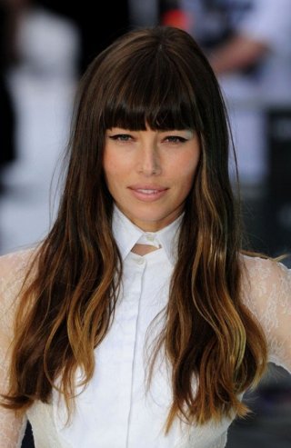 Frufru - avagy a jókislány életre kel - SZÉPSÉG - Hajápolás  - beyonce, frizuratrend 2013, frufru, jessica biel, karlie kloss, 