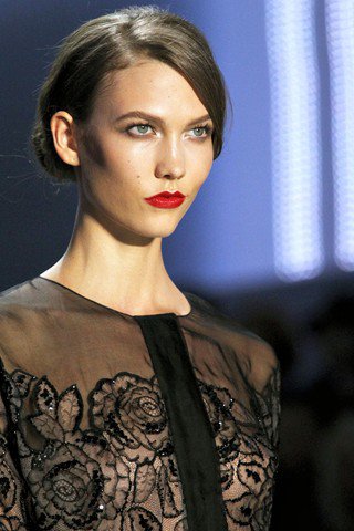 Egy modell ezer arca - és egyetlen élete - DIVAT&STÍLUS - Hírek  - ezerarcú nő, Karlie Kloss, szupermodell, 