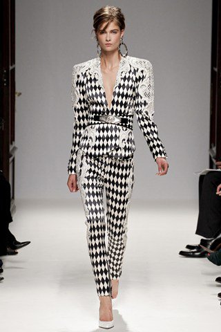 Miben menjünk sakkolimpiára? - DIVAT&STÍLUS - Stílusiskola - Balmain, Chanel, fashion week, Louis Vuitton, spring 2013, 