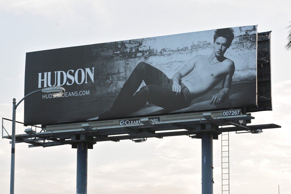 Schwarzenegger fia betör a divatszakmába - Hírek  -  - Arnold Schwarzenegger, divat, Hudson Jeans, modell, 