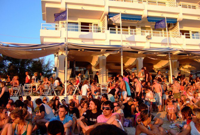Cafe del Mar: egy kávézó, amit soha nem felejtesz el - Fesztelen mindennapok -  - Cafe del Mar, Ibiza, naplemente, spanyolország, tengerpart, utazás, 