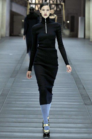 Divat értelmező kéziszótár - DIVAT&STÍLUS - Hírek  - cipzár, hitchcock, oversize, punk, szentfazék, 