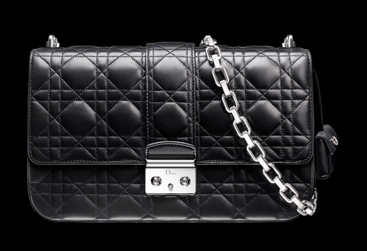Itt az új Dior táskakollekció - Hírek  -  - Dior, divat, táska, 