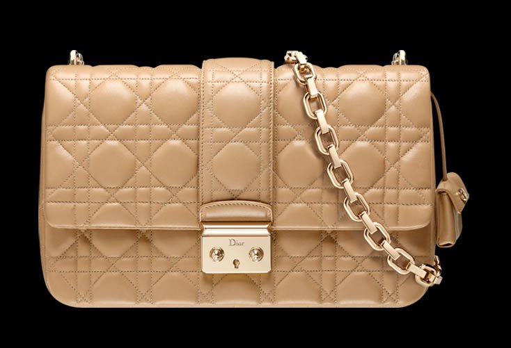 Itt az új Dior táskakollekció - Hírek  -  - Dior, divat, táska, 