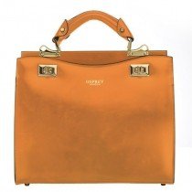 Áll a táskabál - DIVAT&STÍLUS - Stílusiskola - 2013 tavasz, Louboutin, Max Mara, táskatrend, Versace, 