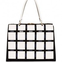 Áll a táskabál - DIVAT&STÍLUS - Stílusiskola - 2013 tavasz, Louboutin, Max Mara, táskatrend, Versace, 