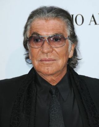 Lagerfeld egyszerűen nevetséges - DIVAT&STÍLUS - Hírek  - beszólás, Chanel, Karl Lagerfeld, Roberto Cavalli, 