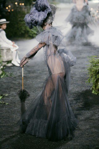 Isten tervez, ember végez - DIVAT&STÍLUS - Stílusiskola - dior, életpálya, galliano, haute couture, 