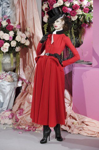 Isten tervez, ember végez - DIVAT&STÍLUS - Stílusiskola - dior, életpálya, galliano, haute couture, 