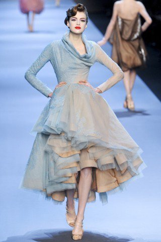 Isten tervez, ember végez - DIVAT&STÍLUS - Stílusiskola - dior, életpálya, galliano, haute couture, 