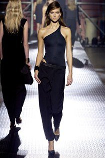 Fekete nyár - DIVAT&STÍLUS - Stílusiskola - dior, dolce&gabbana, feketét nyárra, michael kors, színtrend, tavasz, 