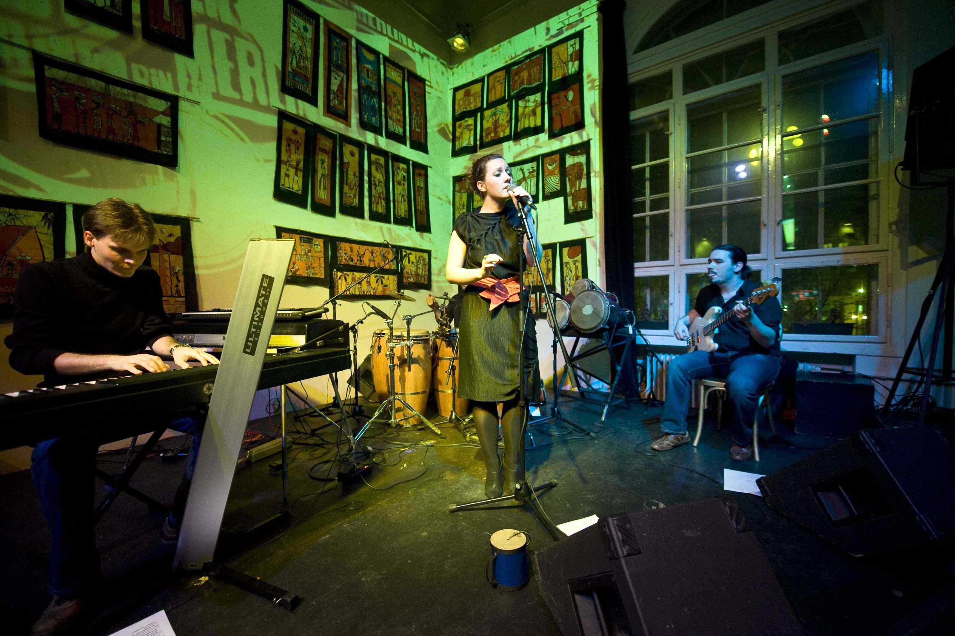 Egy hely, ahol a nőiség van középpontban! - STYLELIFE - Fesztelen mindennapok - Iva Bittová, Leena Conquest, Mediawave, Rutkai Bori, Thea Soti, 