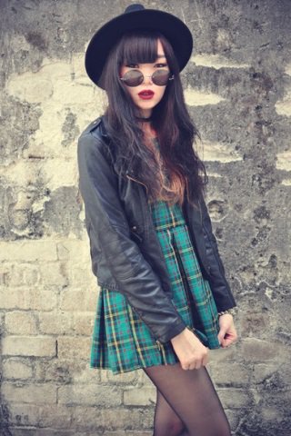 Grungetavasz rebellive módra - DIVAT&STÍLUS - Stílusiskola - fesztiválszezon, grunge, rebellive blog, színes hajak, 