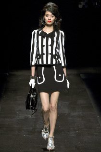 A vonal mentén haladj! - DIVAT&STÍLUS - Stílusiskola - d&g, marc jacobs, michael kors, moschino, oscar de la renta, 