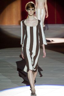 A vonal mentén haladj! - DIVAT&STÍLUS - Stílusiskola - d&g, marc jacobs, michael kors, moschino, oscar de la renta, 