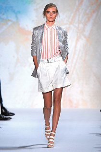 A vonal mentén haladj! - DIVAT&STÍLUS - Stílusiskola - d&g, marc jacobs, michael kors, moschino, oscar de la renta, 