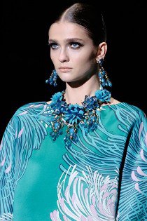 Nagy nyári bizsufesztivál - DIVAT&STÍLUS - Stílusiskola - balmain, chanel, etro, givenchy, gucci, mcqueen, 