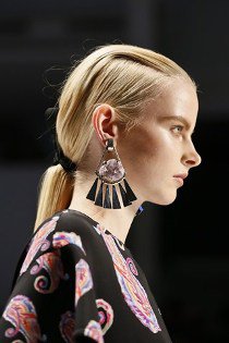 Nagy nyári bizsufesztivál - DIVAT&STÍLUS - Stílusiskola - balmain, chanel, etro, givenchy, gucci, mcqueen, 