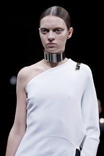 Nagy nyári bizsufesztivál - DIVAT&STÍLUS - Stílusiskola - balmain, chanel, etro, givenchy, gucci, mcqueen, 