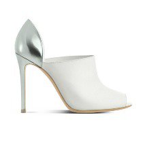 Dress code: white - DIVAT&STÍLUS - Stílusiskola - chanel, gianvito rossi, marchesa, versace, 