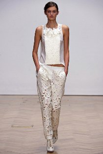 Precíz fehér - DIVAT&STÍLUS - Stílusiskola - fehér, fehér divatszín, nyári árnyalatok, 