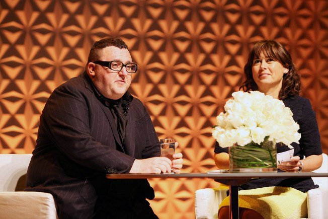 Fashionista fesztivál Londonban - DIVAT&STÍLUS - Hírek  - alber elbaz, london, victoria beckham, Vogue festival, 