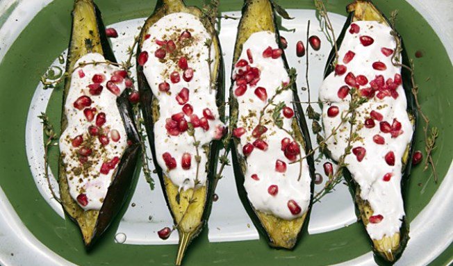 Joghurtos padlizsán Ottolenghi módra - STYLELIFE - Gasztronómia - joghurt, joghurtos padlizsán, mosoly bisztró, ottolenghi, padlizsán, 