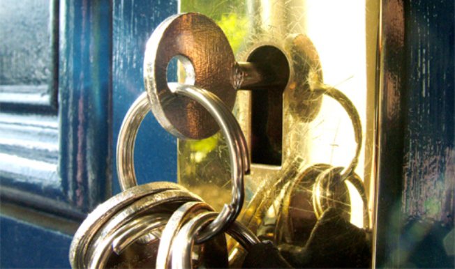 Novellasarok: A bohóc - KERESD A NŐT  - Lélekhangok - novella, 