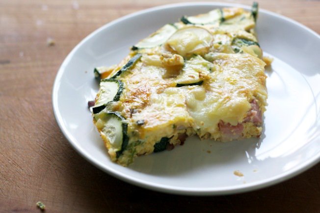 Mindentbele frittata - STYLELIFE - Gasztronómia - frittata, mosoly bisztró, omlett, sonka, tojás, tortilla, 