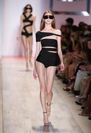 Dress code a strandra - DIVAT&STÍLUS - Hírek  - fürdőruhadivat 2013, retro fürdőruhák, 