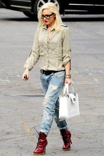 Miben jár a sztár - Május - DIVAT&STÍLUS - Stílusiskola - streetstyle, 