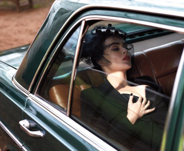 A rémmester asszonya - DIVAT&STÍLUS - Hírek  - helena bohnam carter, tim burton, vogue, 