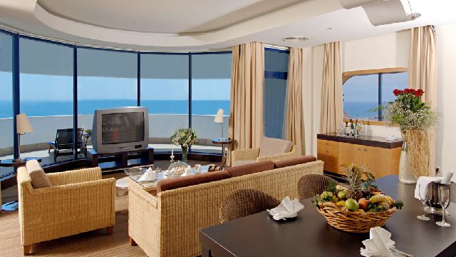 Titanic Beach Hotel - avagy vár a török riviéra - Utazás -  - Titanic Beach Hotel, török riviéra, utazás, 