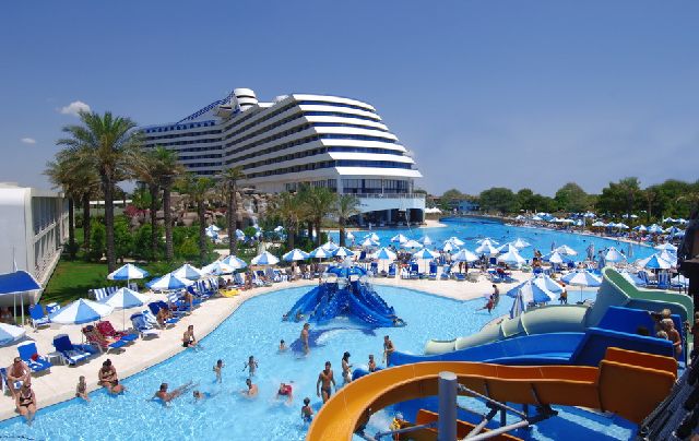Titanic Beach Hotel - avagy vár a török riviéra - Utazás -  - Titanic Beach Hotel, török riviéra, utazás, 