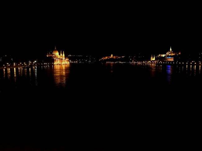 Azért a víz az úr - STYLENEWS -  - árvíz 2013, budapesti árvíz, 