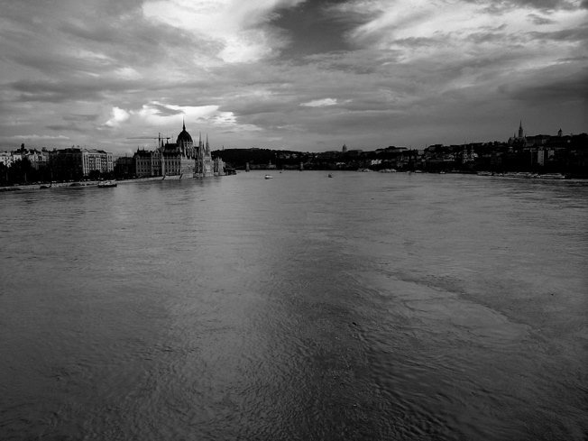 Azért a víz az úr - STYLENEWS -  - árvíz 2013, budapesti árvíz, 