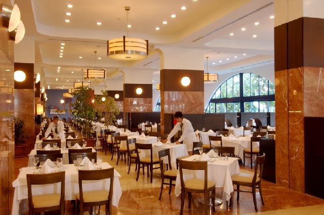 Titanic Beach Hotel - avagy vár a török riviéra - Utazás -  - Titanic Beach Hotel, török riviéra, utazás, 