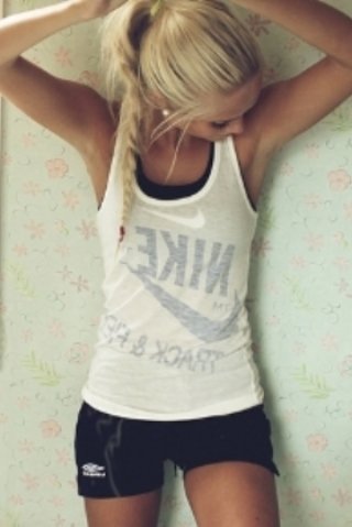 Nyomás sportolni, ebben a szerelésben! - DIVAT&STÍLUS - Stílusiskola - sportruházat, 