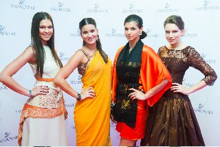 Elbűvölő kirándulás a Selyemúton - DIVAT&STÍLUS - Stílusiskola - swarovski, 