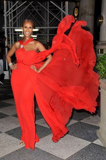 Miben jár a sztár - Június - DIVAT&STÍLUS - Stílusiskola - streetstyle, 