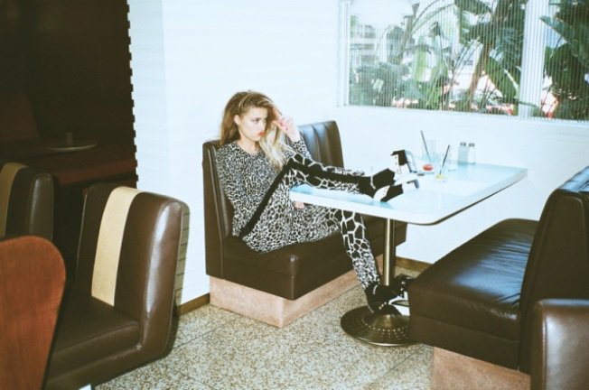 Johnny Depp vad és szabad szerelme - DIVAT&STÍLUS -  - amber heard, johnny depp, 