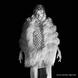 McQueen horror babái - DIVAT&STÍLUS - Hírek  - campaign 2013 fall, mcqueen, 