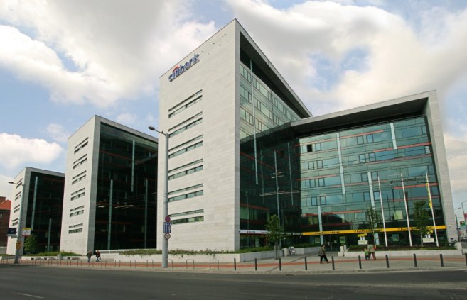 AVON az Aréna Corner Irodaházban - SZÉPSÉG - Stylebusiness - aréna corner, AVON, ORCO, 