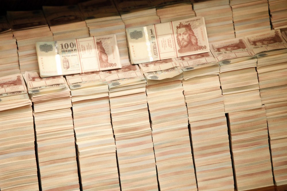 Mától akár bukhatunk is a rövid távú bankbetéten - STYLENEWS - Stylebusiness - adó, adóváltozások, kamatadó, 