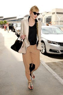 Miben jár a sztár - Július - DIVAT&STÍLUS - Hírek  - streetstyle, 