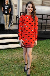 Miben jár a sztár - Július - DIVAT&STÍLUS - Hírek  - streetstyle, 