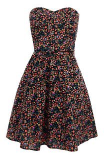 Mit viseljünk az élet napos oldalán? - DIVAT&STÍLUS - Stílusiskola - kánikularuha, nyári ruhatár, stílustippek, 