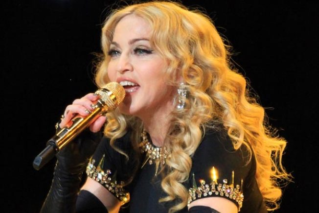 Mini Madonna vamp haja - DIVAT&STÍLUS - Hírek  - lourdes, madonna, őrült hajszínek, 