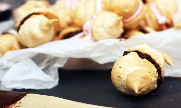 Mai mosoly: málnás habcsók szendvics - STYLELIFE - Gasztronómia - habcsók, málna, mosoly bisztro, 