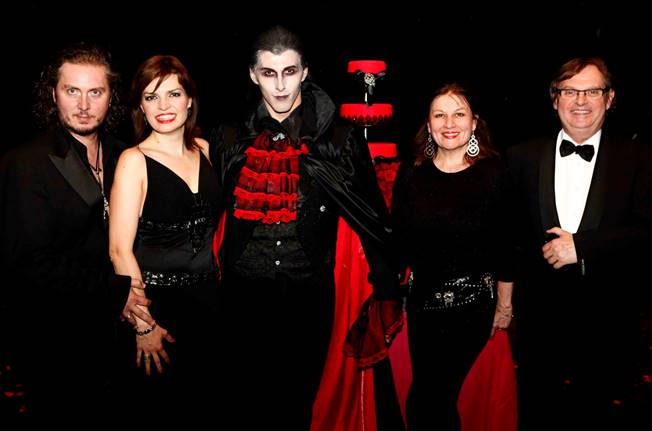 Jubileumi vérszívás - STYLENEWS - Rendezvények - kentaur, magyar színház, ps produkció, rákász dániel, vámpírok bálja, 